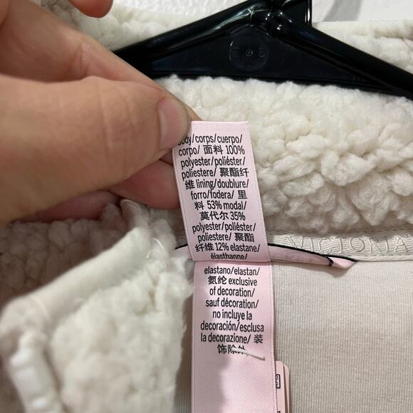 Victoria’s Secret Sherpa Jacket Size M NWT Cream Cozy Zip Up Plush Fleece - Picture 6 of 7